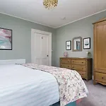 Wansfell At Lipwood House